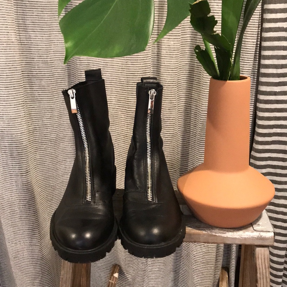 Leather Zip up boots